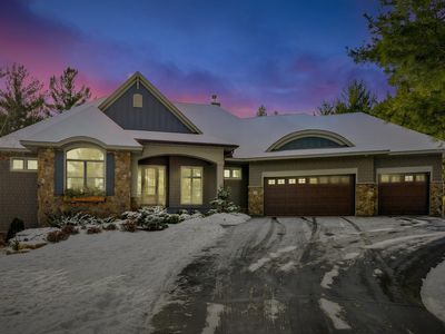 14 Hillary Farm Ln, Gem Lake, MN, 55110