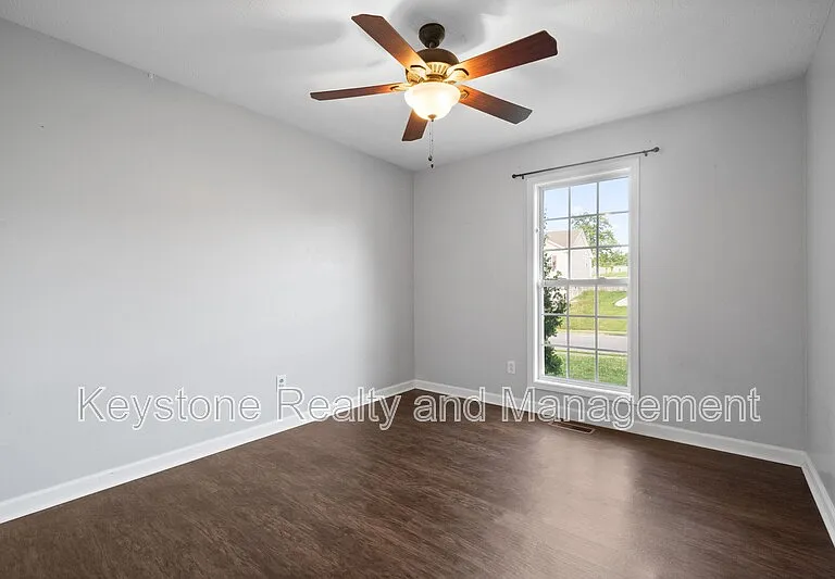 1405 Mutual Dr — Photo 12