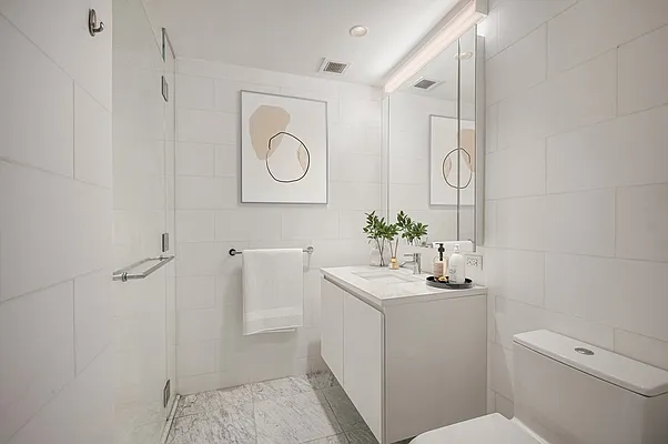 Rented by MNS | media 8