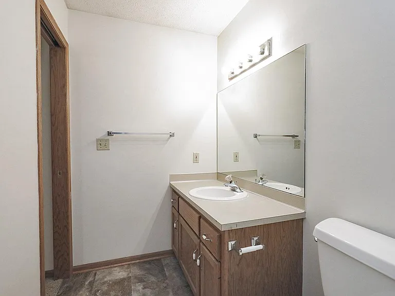 1107 Knox St — Photo 17