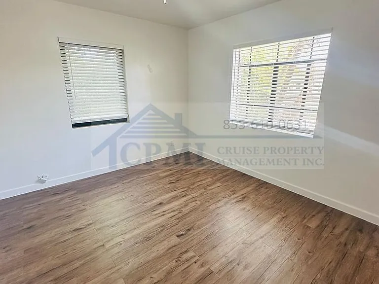 120 N Palmway — Photo 16