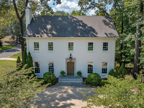 3496 Birchwood Ln, Vestavia, AL 35243