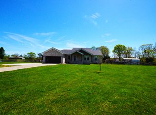 241 Deer Run Dr, Irvine, KY 40336