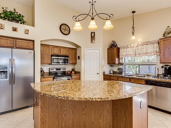 3rd image of 38420 N Dawn Ct