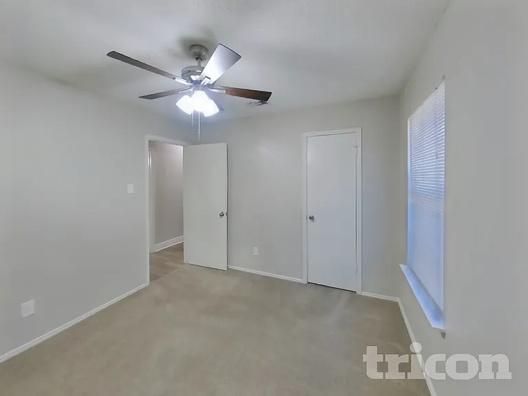 811 Young Dr — Photo 16