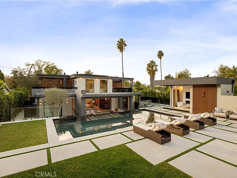 5244 Tampa Ave — Photo 6