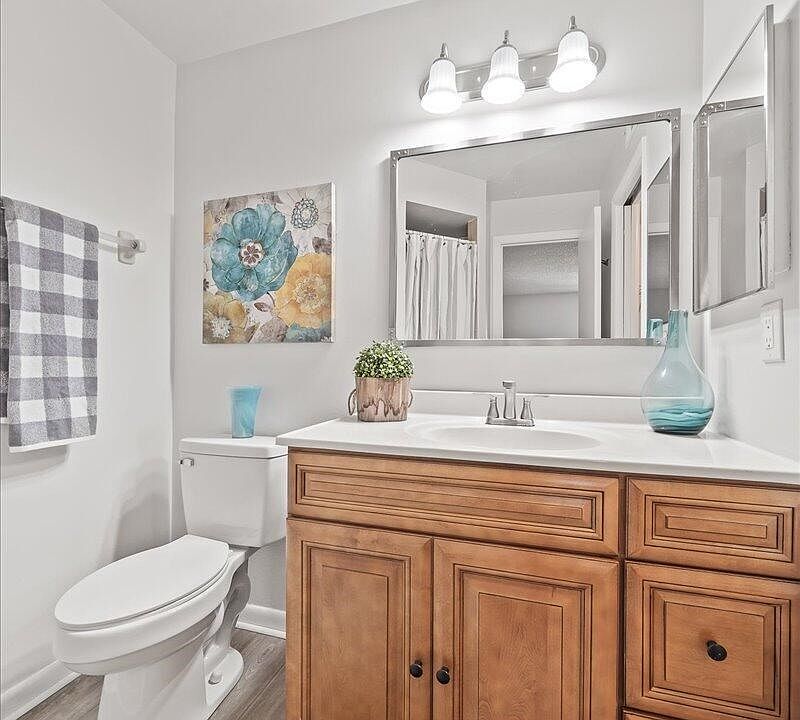1st image of 1011 Clearmont St NE #2072
