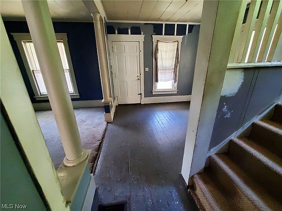 4th image of 237 Cuyahoga St