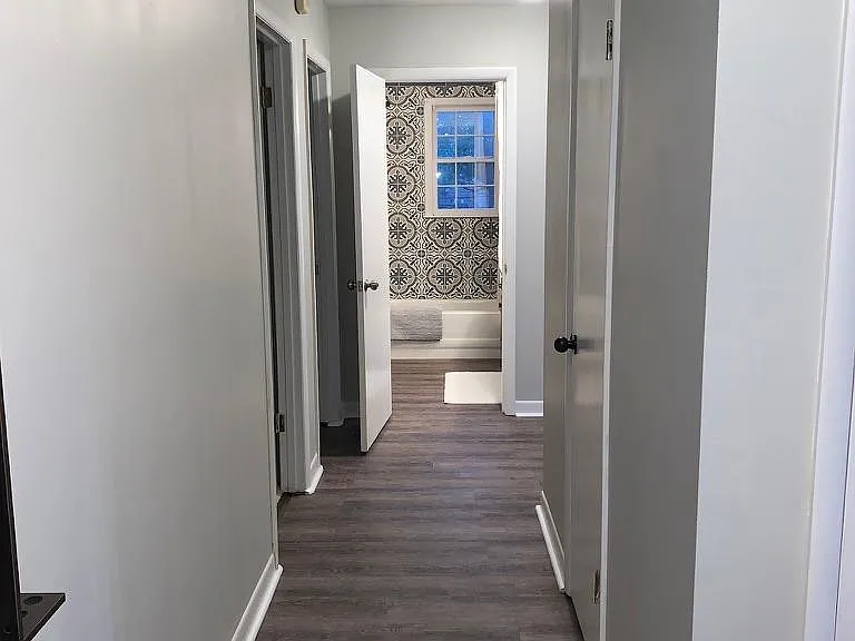 916 5th Ave SW — Photo 8