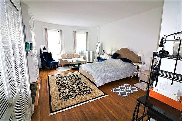 1st image of 259 W 70th St APT 3F