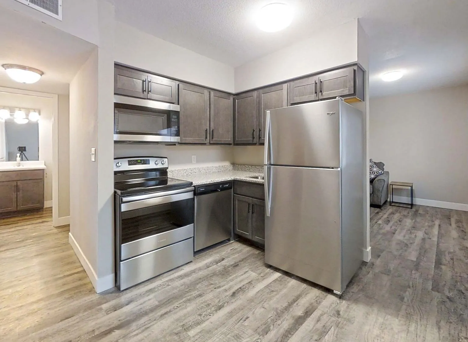 301 E White St — Photo 1