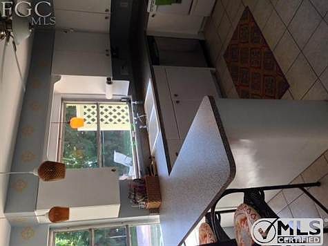 5th image of 1318 Walden Dr