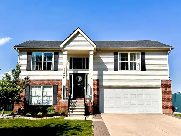 21096 Busenbark Ln, Brownstown, MI 48183