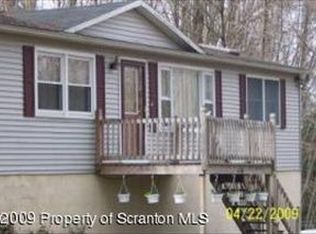 124 Opeil Rd, Jermyn, PA 18433