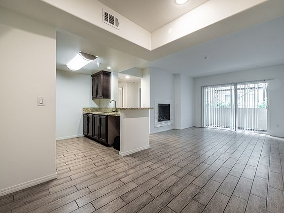 2nd image of 11943 Kling St #104