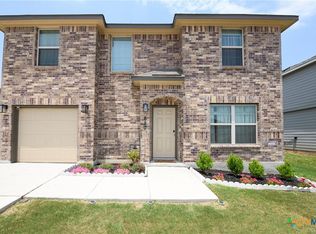 620 Saxon St, Seguin, TX 78155