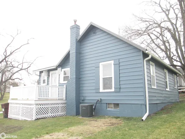 1702 Linden Ave, Chariton, IA 50049