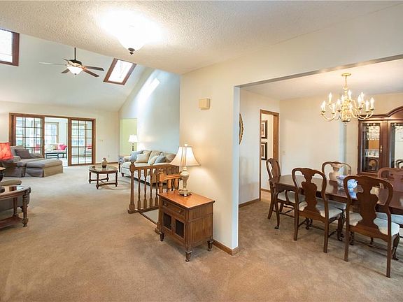 4th image of 5310 Oakwood Dr