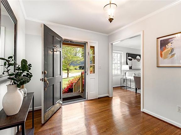 2nd image of 2711 Shetland Dr