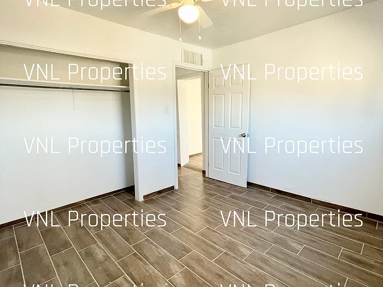 640 N Almendra St #1/2 — Photo 6