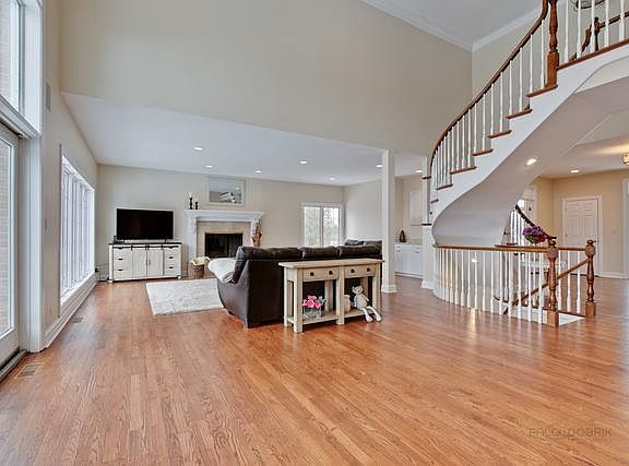 5th image of 4777 Wellington Dr