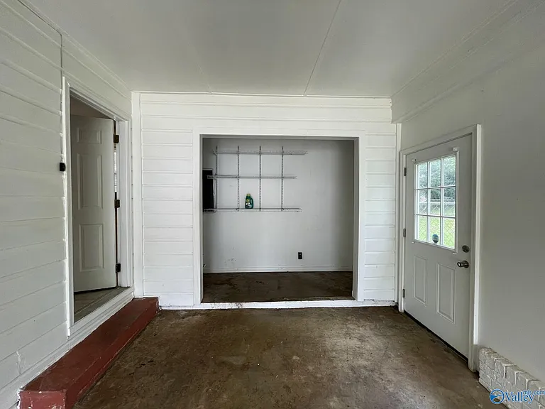 19 Allen St — Photo 16