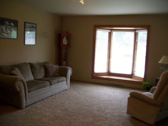 3rd image of 1356 Oriole Ct