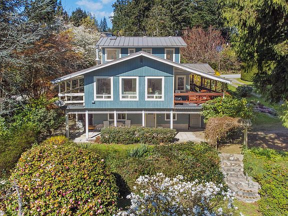 3rd image of 1459 Gower Point Rd