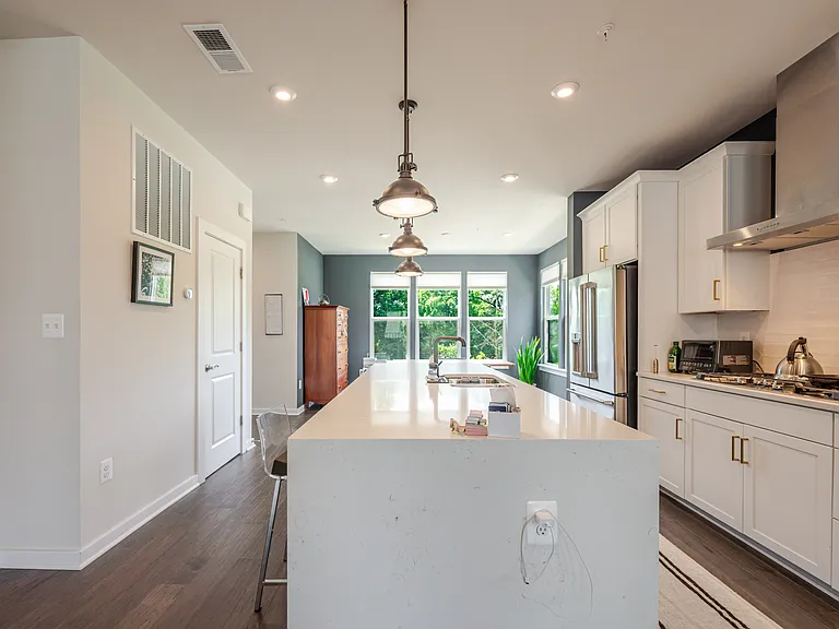 2513 River Terrace Rd — Photo 9