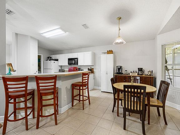 5th image of 715 Viscaya Blvd