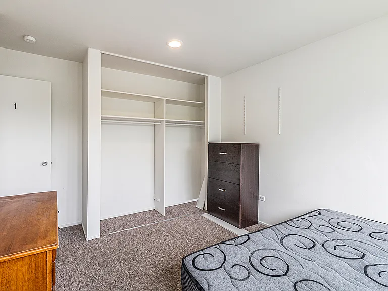 1327 Wilmot St #6 — Photo 9