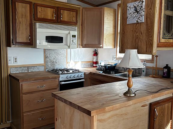3rd image of 4630 McIntosh Rd #327