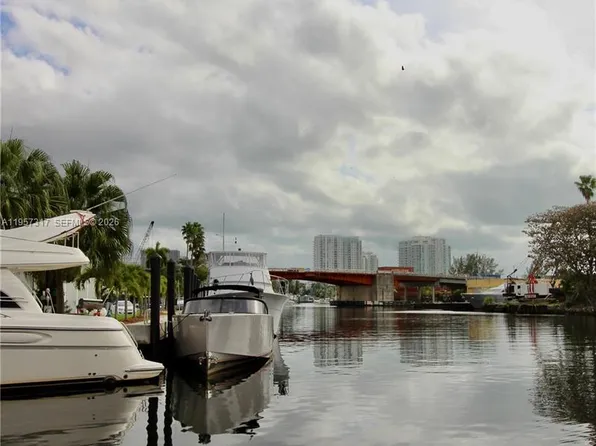 2290 NW North River Dr, Miami, FL