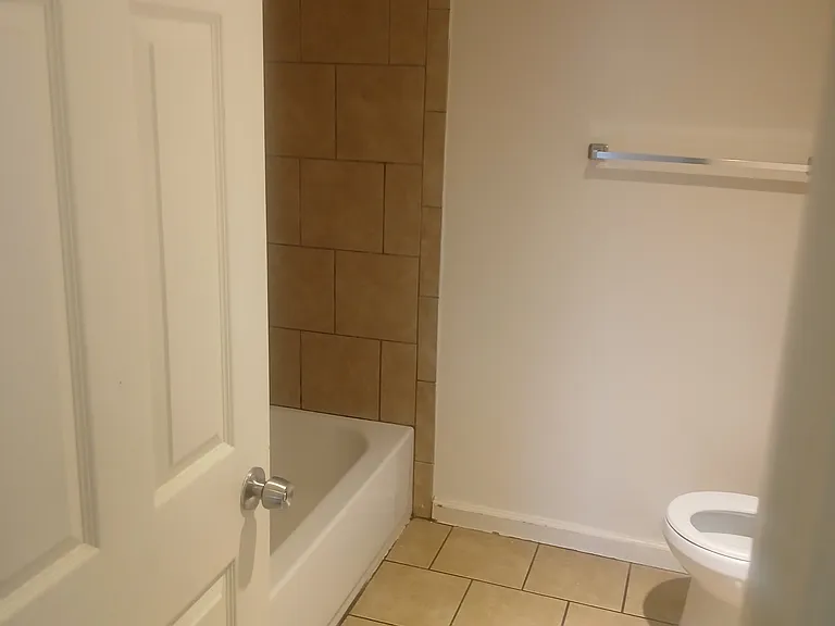 1556 Valle Vista Ave — Photo 15