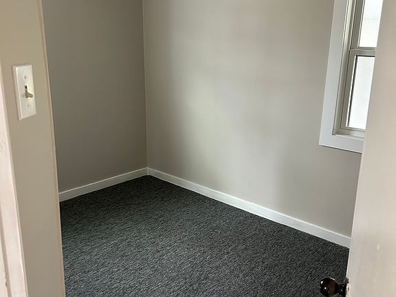 5th image of 24-26 Redwood Ave #1