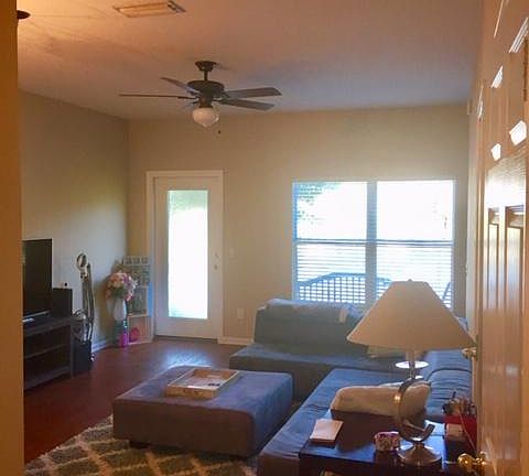 3rd image of 563 Southbranch Dr