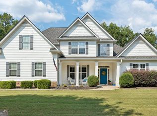 200 Yellowwood Dr, Sharpsburg, GA 30277