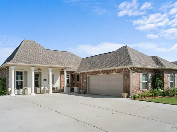 367 Madio Dr, Houma, LA 70364