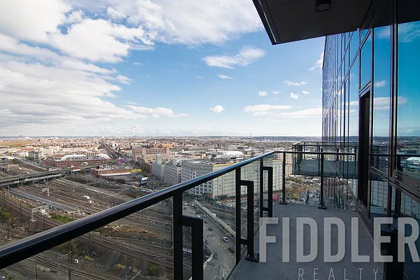 Rented by Fiddler Realty | media 202