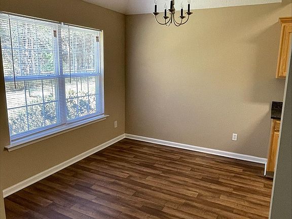 5th image of 814 McKean Dr