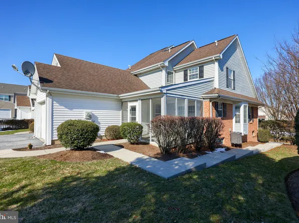 656 Farnum Rd, Lititz, PA 17543