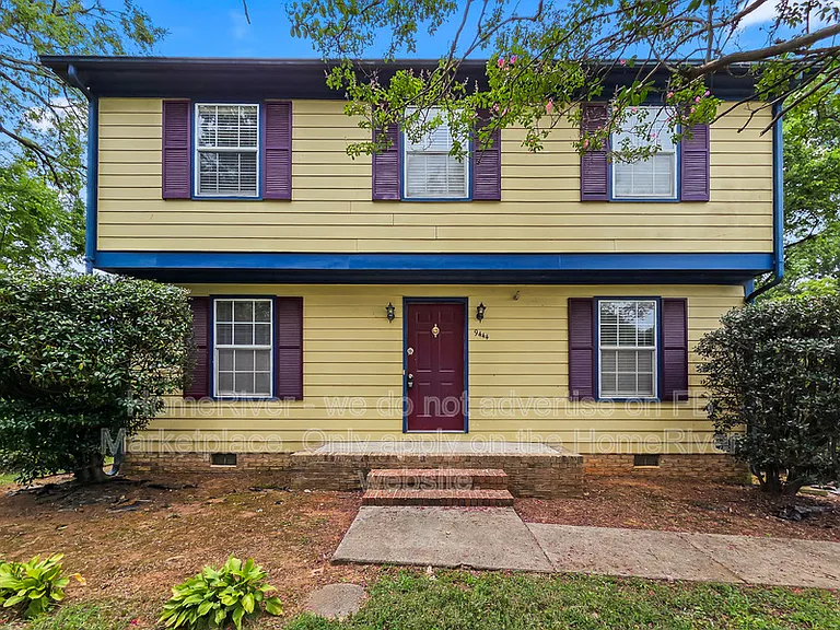 9444 Stately Oak Ln — Photo 1