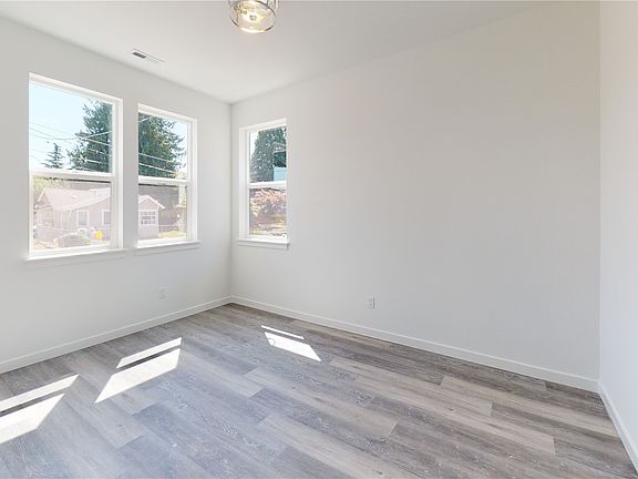 5th image of 11515 12th Avenue S