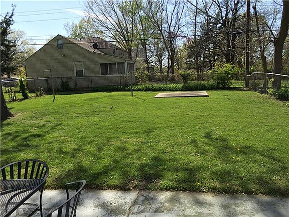 3rd image of 7142 Lydia Ave