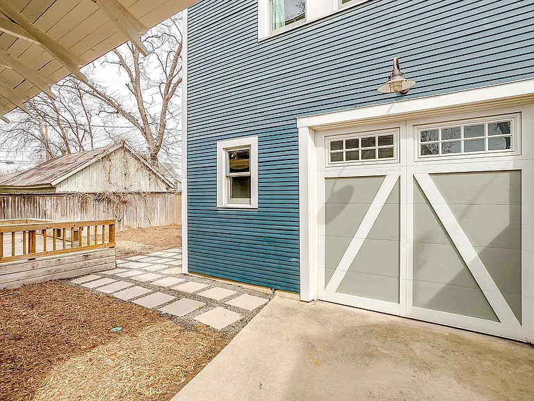 1405 S Henderson St — Photo 54