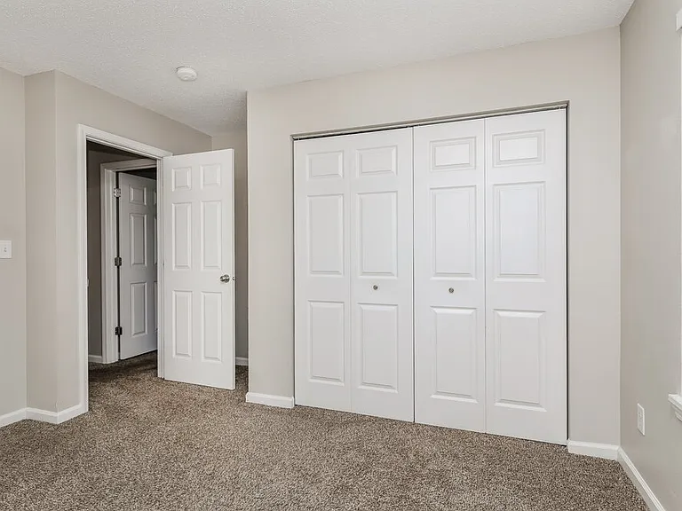 672 Cloverfield Ln — Photo 13