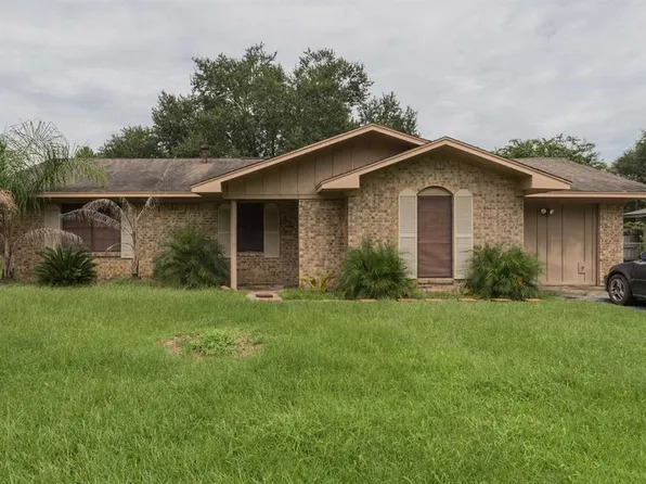 1474 Huntsman St, Orange, TX 77632