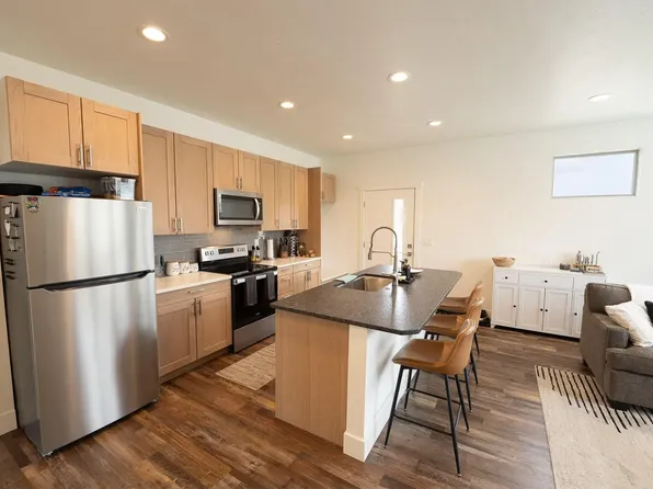 783 N 2nd Ave, Hailey, ID 83333