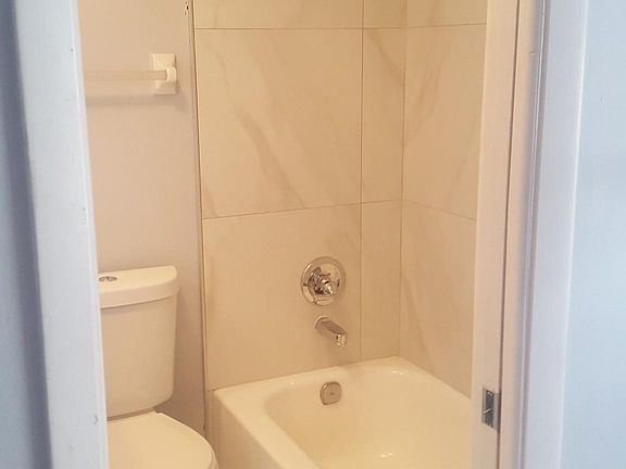4th image of 603 S Melville Ave APT 4