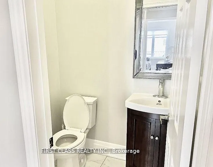 9 Wiley Ave #UPPER FLOOR — Photo 4